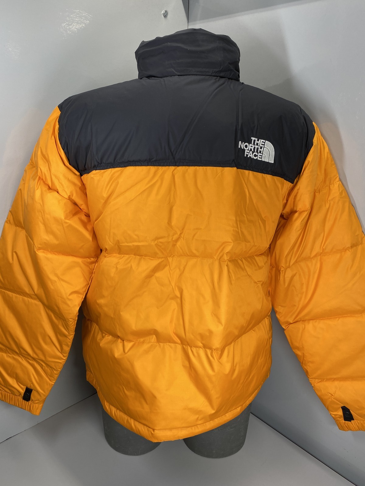 The North Face Mens Coat Cone Orange Size L 1996 Retro Nuptse Puffer Jacket thumbnail 3