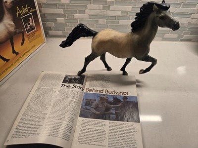 Breyer 415 Buckshot Famous ''Barb'' Mustang 2nd in Artist Series w/ jah magazine