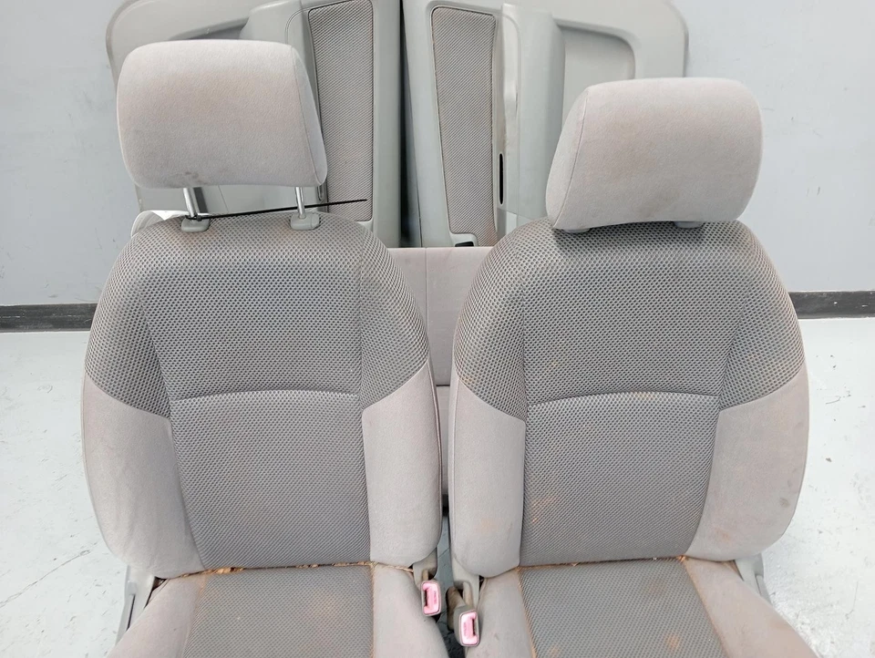 TOYOTA HILUX COMPLETE INTERIOR CLOTH, 03/05-06/11 2009 - image 4 of 4