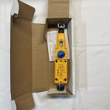 Allen Bradley 440E-D13132 GuardMaster Cable Pull Switch new