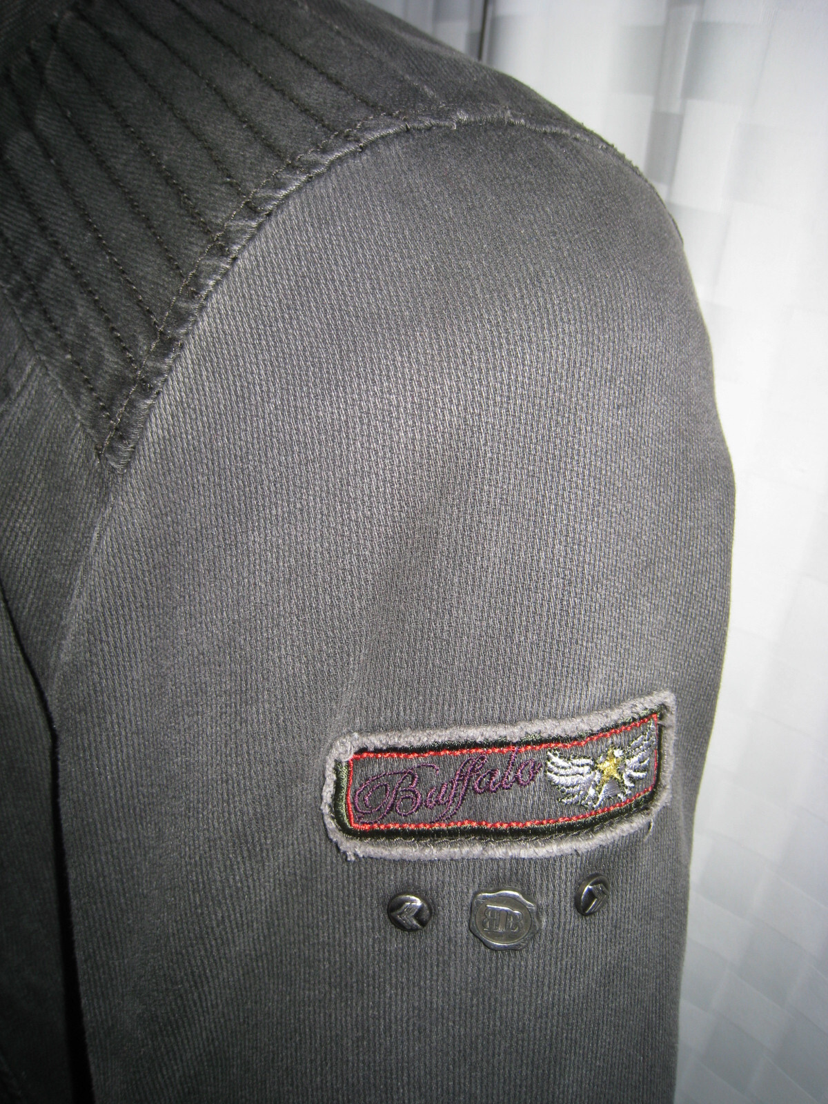 Picture 3 of 8