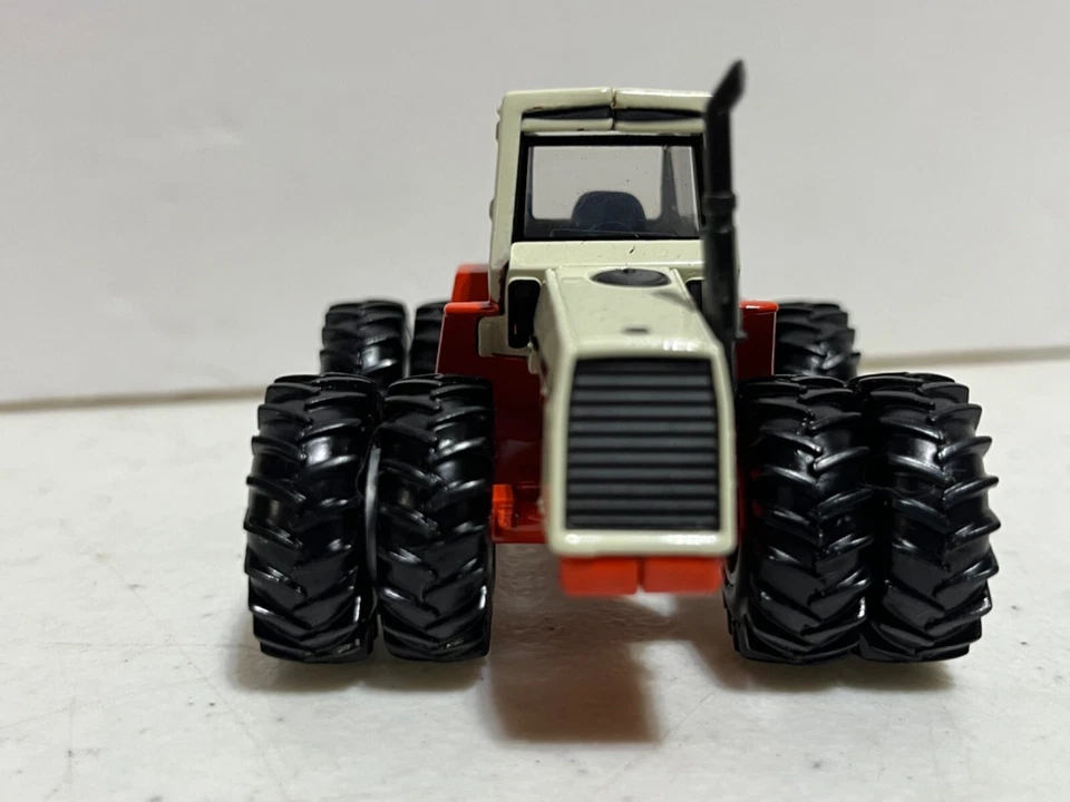 Case 2470 Traction King Tractor w Duals All Aroung NIP 1/64 Scale by Ertl - Image 3 of 4