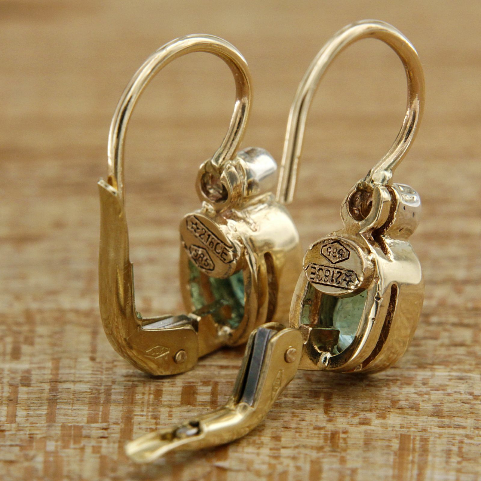 Boucles D'oreilles Dormeuses En Or 14 Carats Et émeraude Diamant - Style Ancien, Neuves