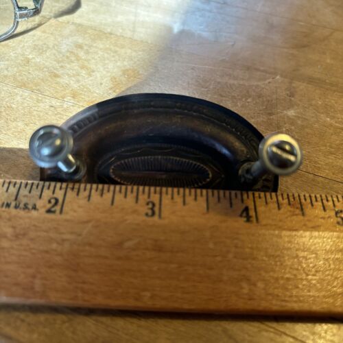Vintage Schubladenzug 2,0" Mitte Oval Alter Messing Heppleweiß Griff mit Schrauben - Bild 6 von 6