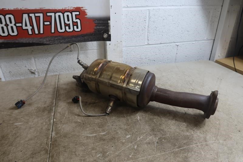 201823 Jeep Wrangler Gladiator OEM Right Passenger Catalytic Converter