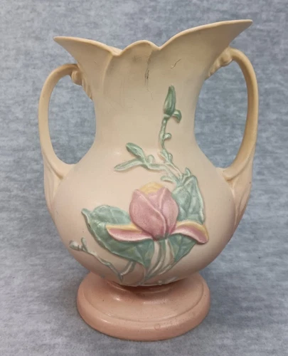 Vintage HULL ART Magnolia Double Handled Vase USA 3-8 1/2 Cream/Multicolor
