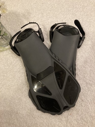 Snorkeling/Diving Swimming Fins, S/M 4 1/2-8 1/2. Extra Heel Strap. - Picture 4 of 5