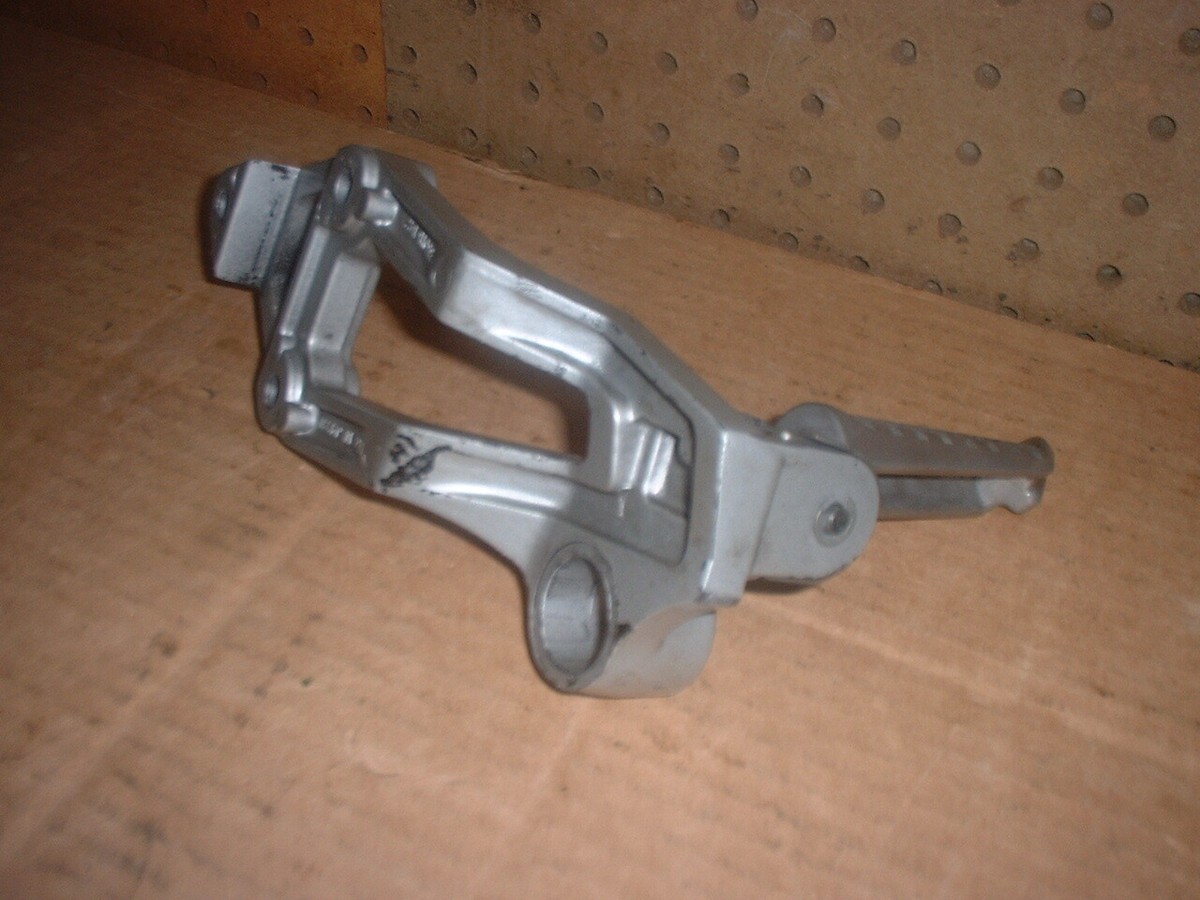 Kawasaki ZX10 1988 - 1990 Footrest Rear Footpeg Bracket Muffler