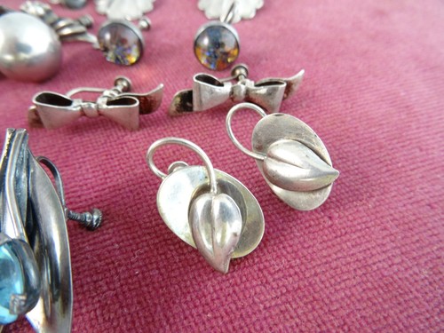 LOT OF 14 ANTIQUE & VINTAGE STERLING SILVER .925 EARRINGS~70 GRAMS - Picture 6 of 10