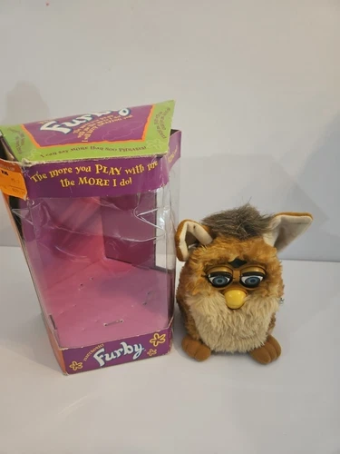 Furby, Model 70-800 W/ Box (Tiger Electronics) NOT WORKING