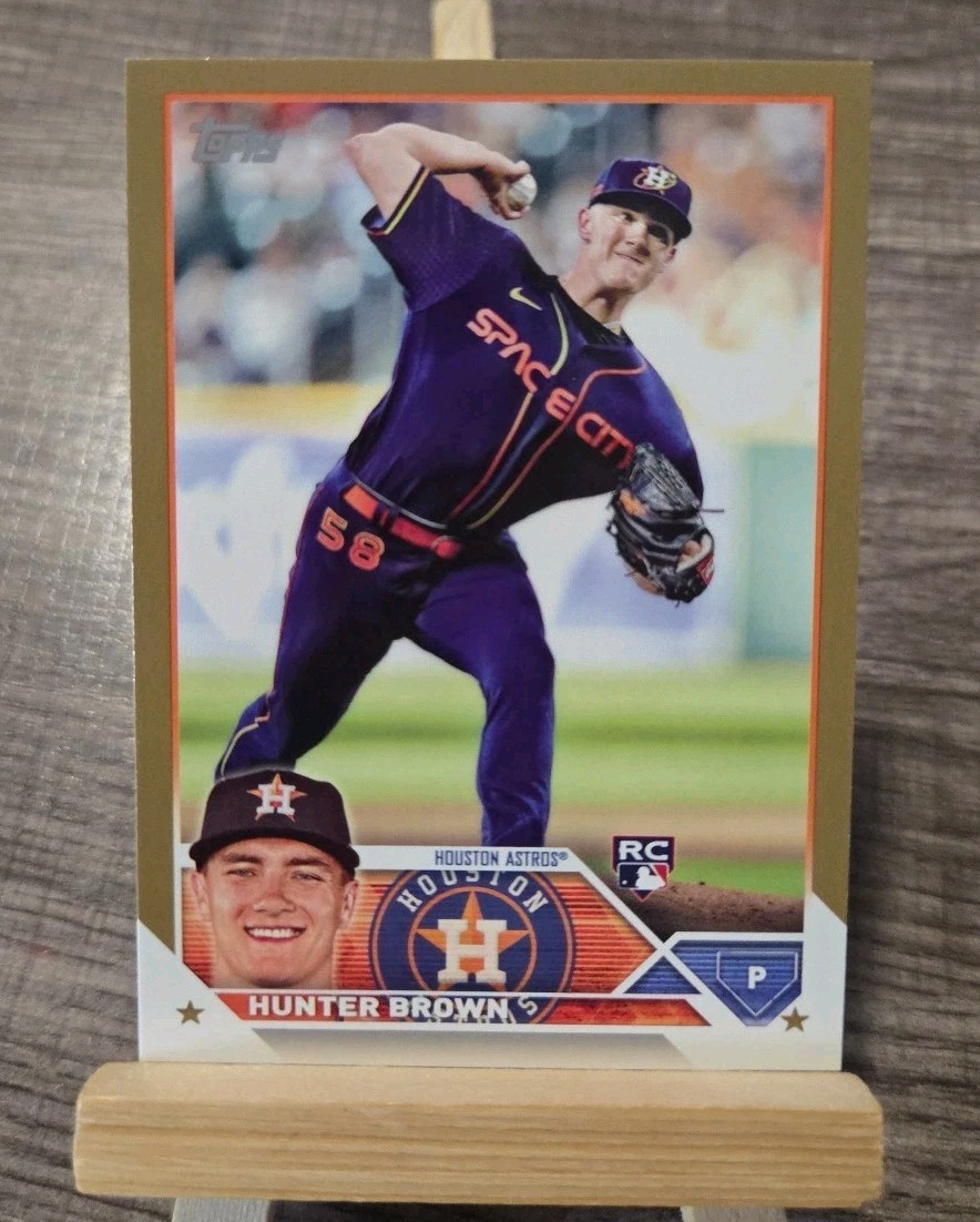2023 Topps Series 1 - Hunter Brown #111 Gold 0392/2023 (RC)- Astros