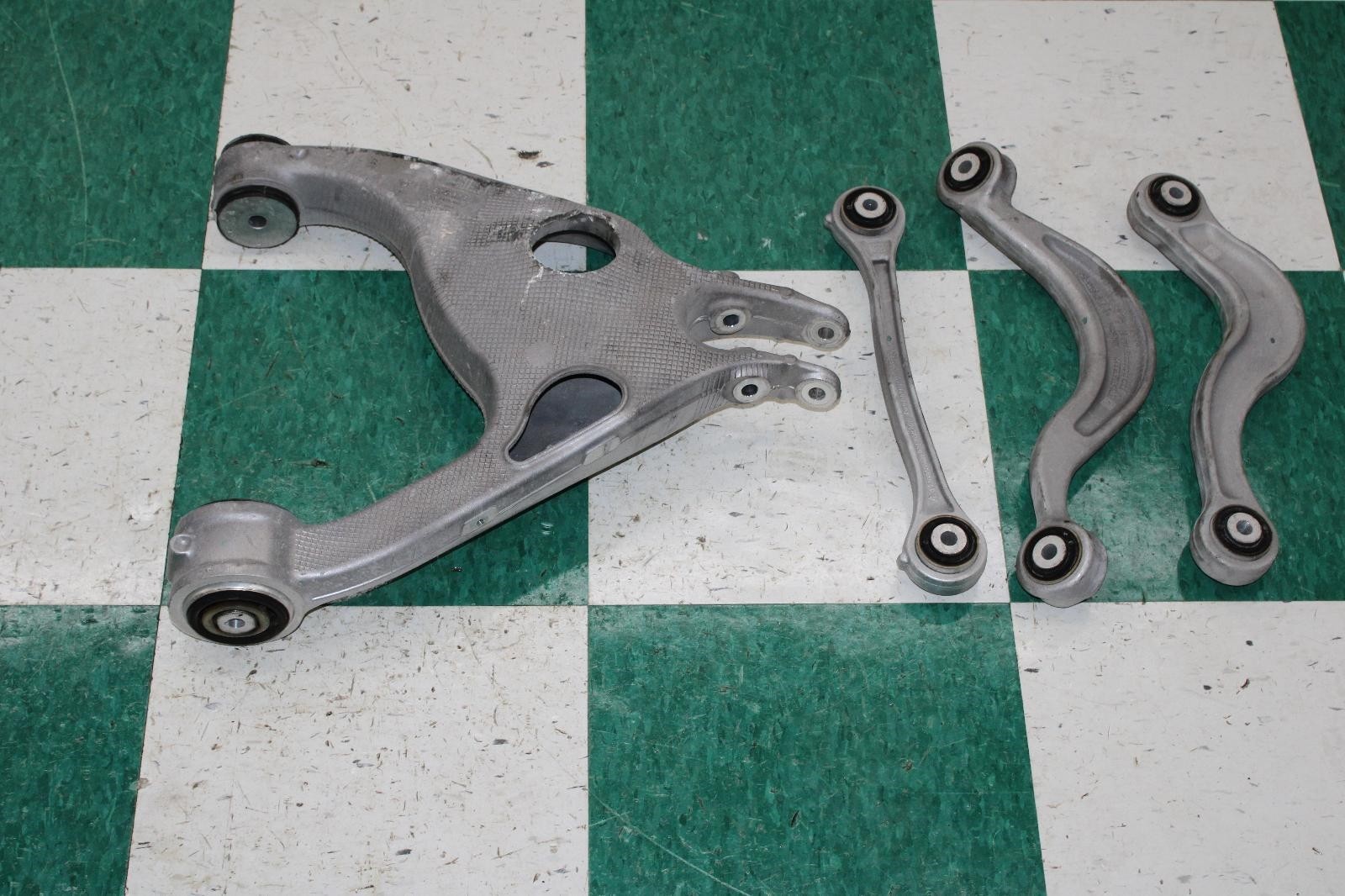 Bentley Continental GT 2020-2023 Rear Right Lower Control arms Set