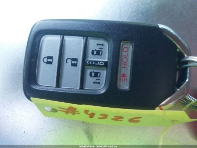 Console central inferior dianteiro usado serve para: 2014 Honda Odyssey piso 4 porta-copos frontal - Imagem 3 de 4