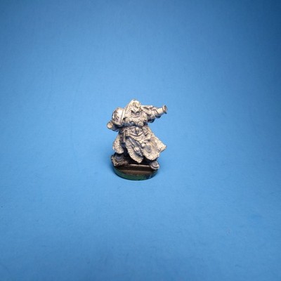 GW Warhammer 40k 3rd/4th Ed Era Space Wolves Rune Priest Metal Body d01