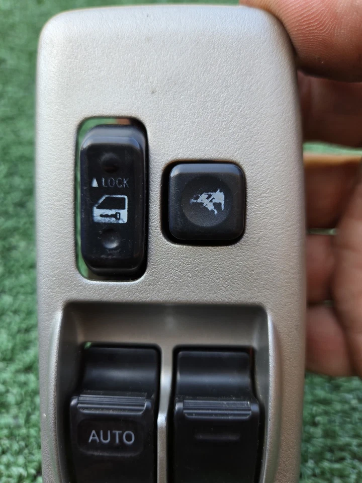 Interruptor de ventana eléctrica maestro izquierdo conductor delantero izquierdo Scion XB 2004 2005 2006 OEM 04-06 Foto 3 de 4