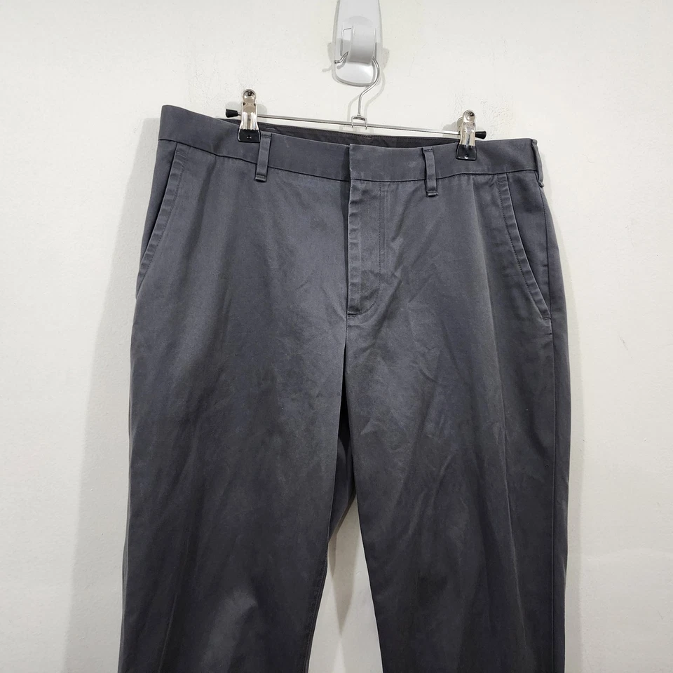 BONOBOS Mens Straight Fit Chino Pant Smoke Gray Friday Stretch 100% Cotton 33x32 - Image 2 of 4