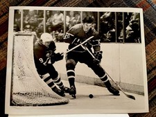 1975 NHL HOCKEY PHOTO PETE MAHOVLICH CHUCK ARNASON PITTSBURGH PENGUINS AHL ECHL