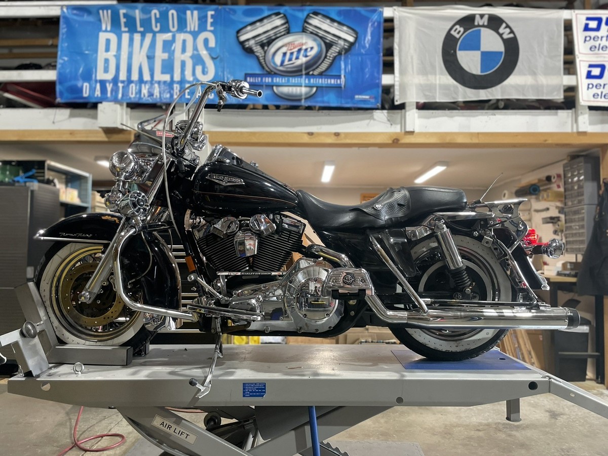 2001 Harley Road King 3/4
