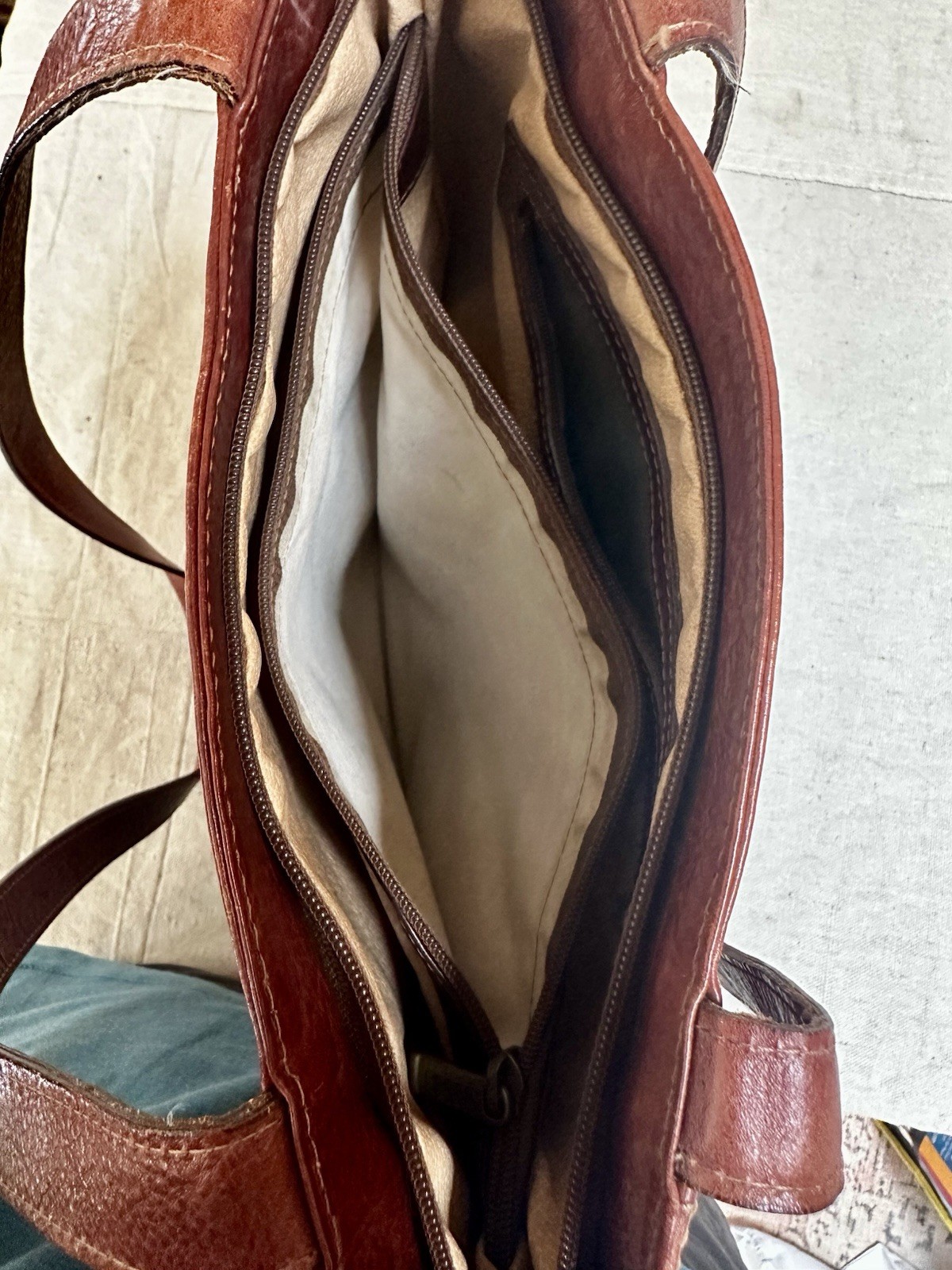 Italian Leather Handbag Large Detailed Shoulder Bag-barely Used-Florentino