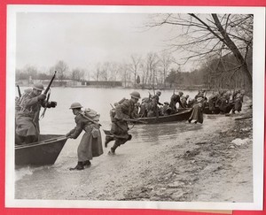 1941 Amphibious River Assault Display Fort Belvoir VA 7x9 Original News Photo