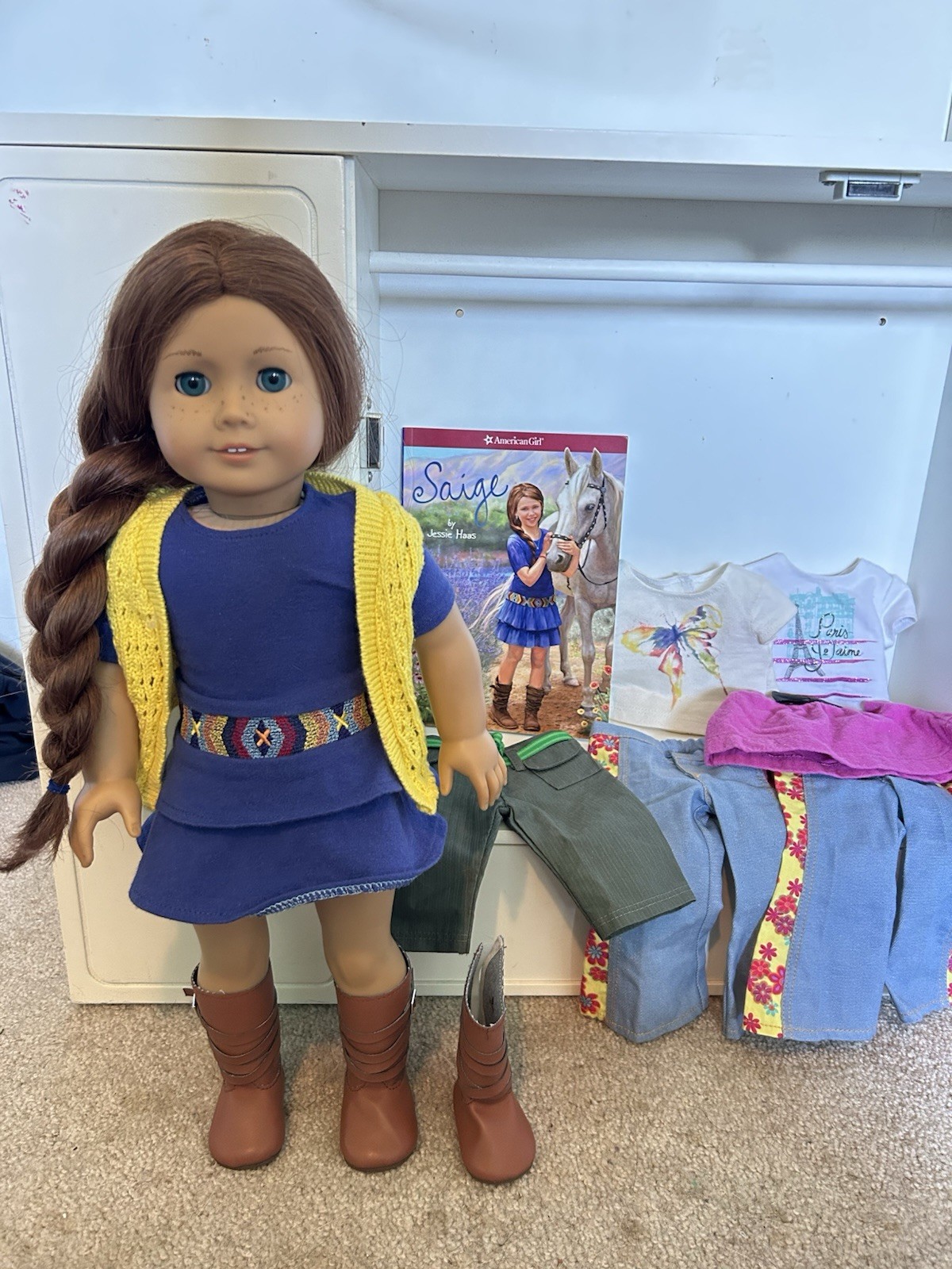 SAIGE GOTY American Girl Doll in Meet Outfit + Book + 3 BONUS Outfits
