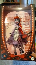 Monster High Outta Fright Skullector Operetta Doll, complete
