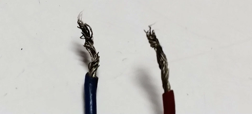 Banner Engineering 26058 / SMA31E Photoelectric Proximity Sensor - Image 2 of 3