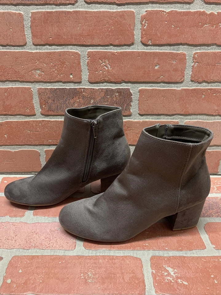 CALL IT SPRING Gray Suede Round Toe Side Zip Block Heel Ankle Boots Women Size 8 - Image 4 of 4