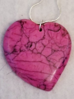 T913. Gorgeous pink meshwork looking jasper heart pendant bead 