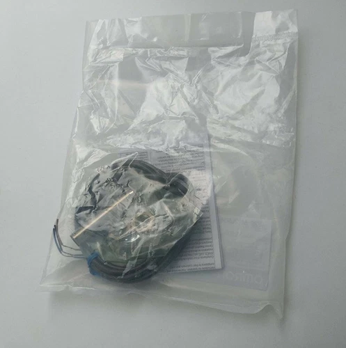 OMRON E2B-M12LS04-WZ-B1 Proximity Sensors E2BM12LS04WZB1 New Free Shipping 1PC - Picture 2 of 4
