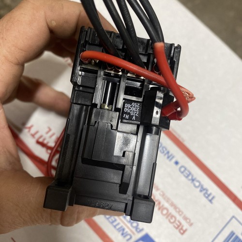 ABB B9-30-10 Contactor, 3-Pole, 220-255VAC Coil w/ Overload Relay 0.35-0.52A - Picture 9 of 9