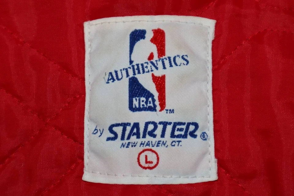 Chaqueta de satén vintage de los 80 Starter Detroit Pistons NBA talla grande hecha en EE. UU. Foto 2 de 4