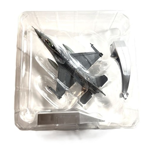 AMERCOM (NOUTIE) Scale 1:100 DIECAST LOCKHEED MARTIN F-16C FIGHTING FALCON - Imagen 20 de 24
