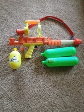 1990 Larami Super Soaker 200 Air Pressure Water Squirt Gun Toy READ DESCRIPTION