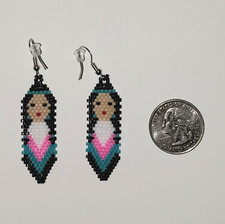 New- Native American beadwork earrings [Lady]