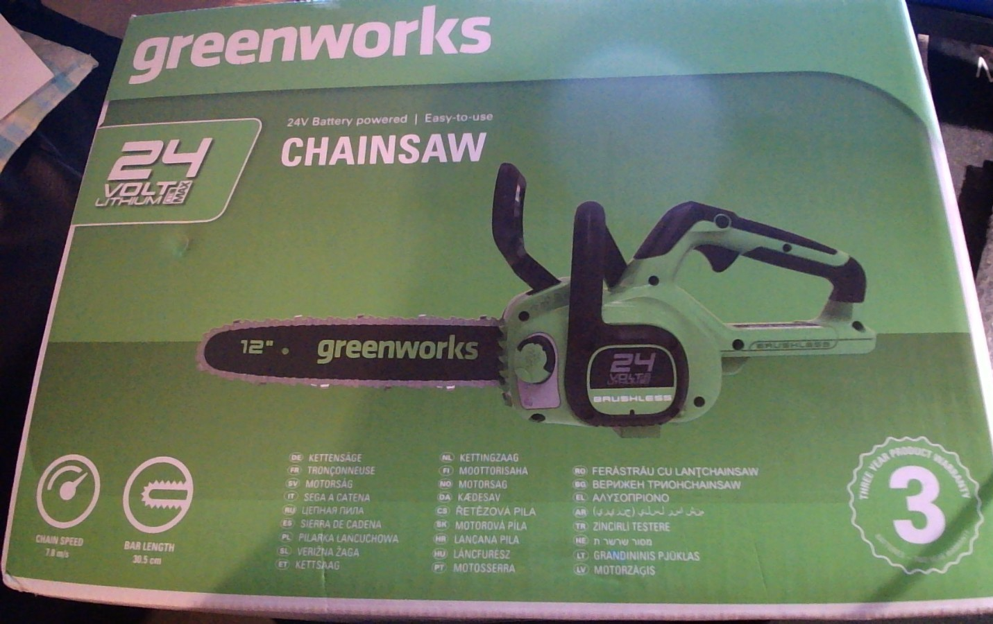 Greenworks 24V cordless chainsaw + battery & charger. 7.8m/s chain speed. 30.5cm