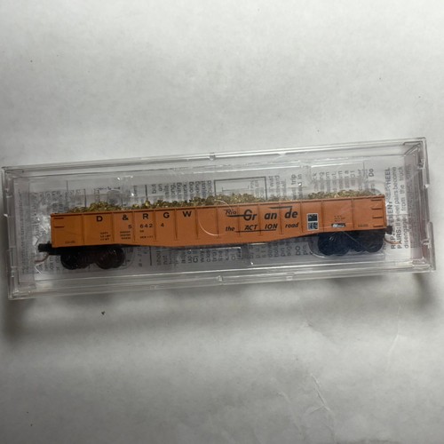 Góndola Micro-Trains NSC 06-01 escala N D&RGW Rio Grande 50' #56424 con carga nueva en caja | Condition: New