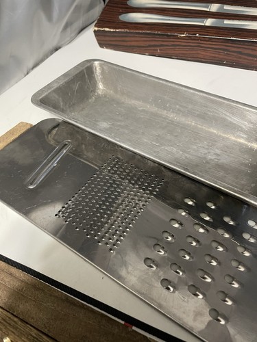 Vintage Metal Cheese Grater Vegetable Grater Shredder with Tray Hong Kong - Picture 3 of 4