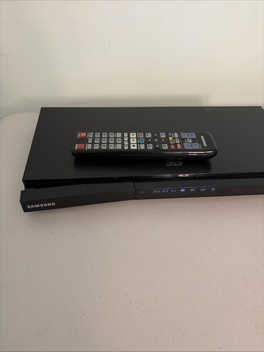Samsung BD-D5500 Blu-Ray 3D DVD Player W/ Remote - Tested & Working READ