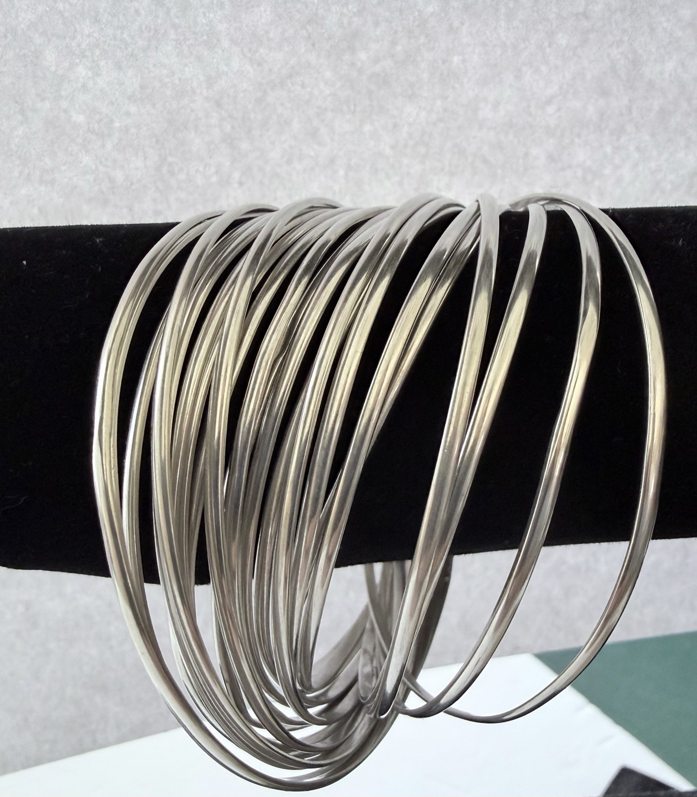 Sterling Silver Heavy Interlocking 21 BANGLES Bra… - image 4
