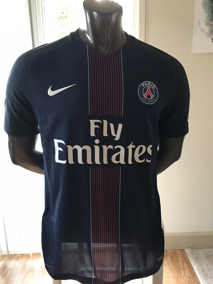 Nike PSG Paris Saint-Germain Jersey 2016 & Shorts Authentic M Verratti Shorts - Image 2 of 4