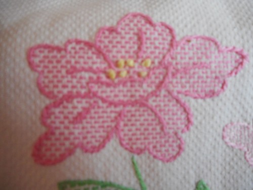 Vintage hand embroidered floral Pink Lace Dresser scarf doily placemat runner #3 - Picture 5 of 6