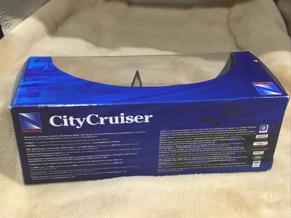 2012 Willy’s Convertible Green Army Jeep City Cruiser Scale: 1/32  New In Box - Image 2 of 4