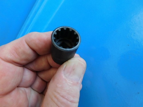 USED,SNAP ON 9/16 IN.SHORT "SPLINE " 3/8 DR. BLACK IND. FINISH SOCKET #GFES180 - Picture 6 of 7