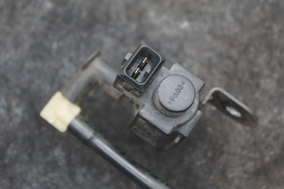 Conjunto de línea de válvula solenoide OEM 25794610 Chevrolet Corvette C6 Z06 2009 Foto 4 de 4