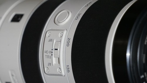 Sony 70-400mm F/4-5.6 G SSM II Lens SAL70400G2 A Mount EXC with lens caps, hood - Picture 9 of 19