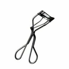 Shiseido Eyelash Curler With Extra Rubber Pad