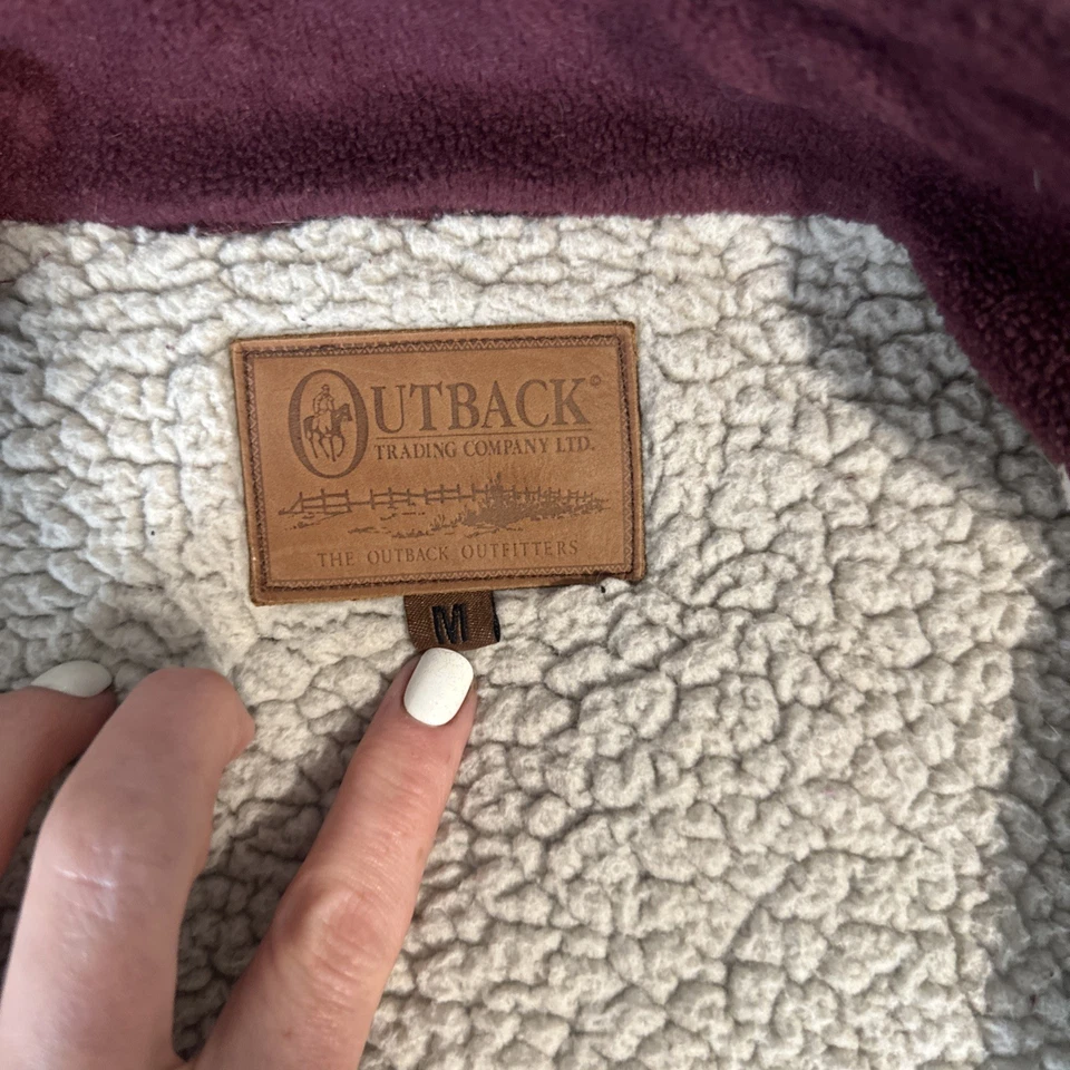 Chaleco granate mediano Outback Trading Co. para mujer Foto 2 de 3