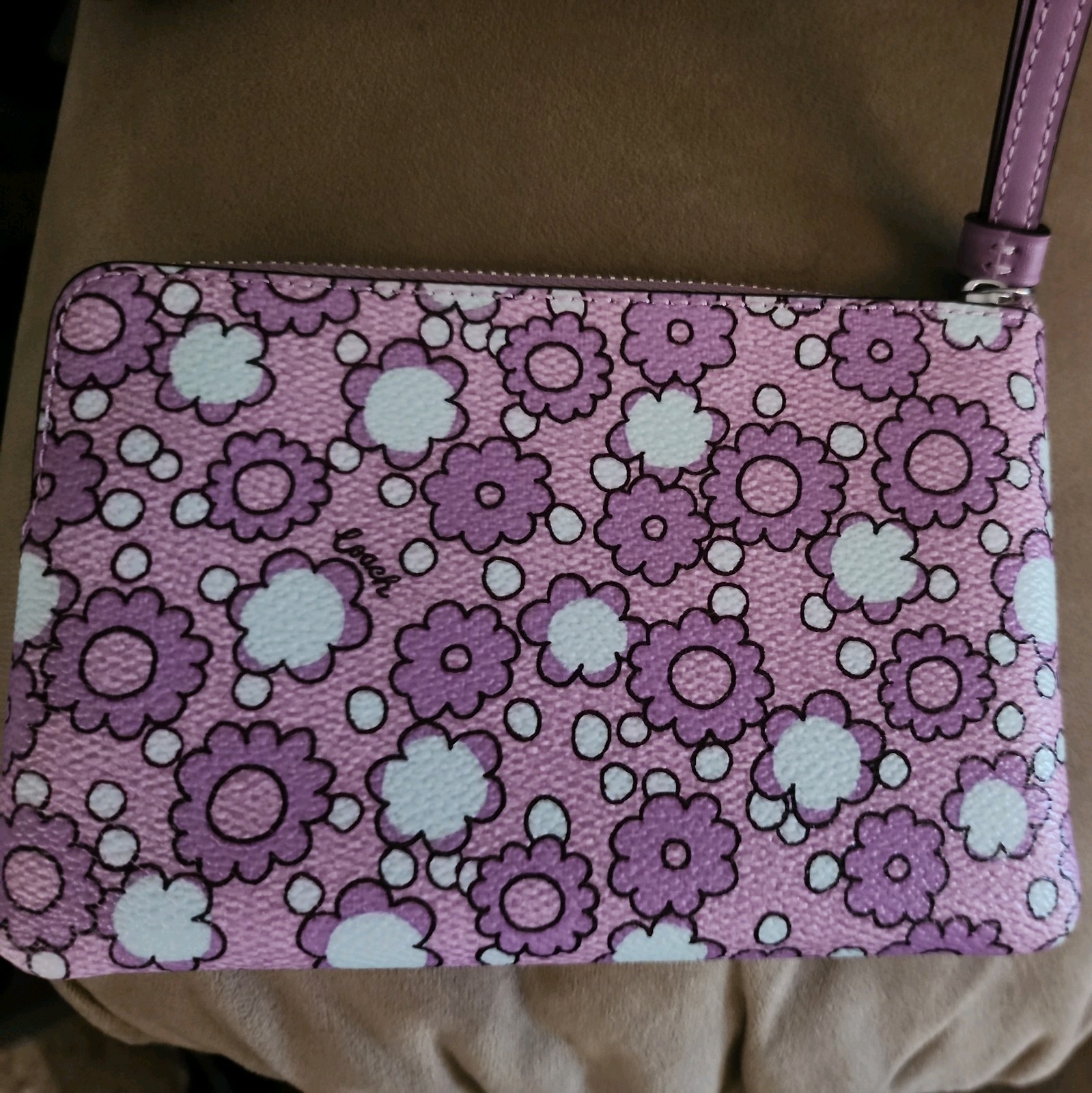 Coach Corner Zip Wristlet with Floral Print (Lily) - NWT (CBP28)