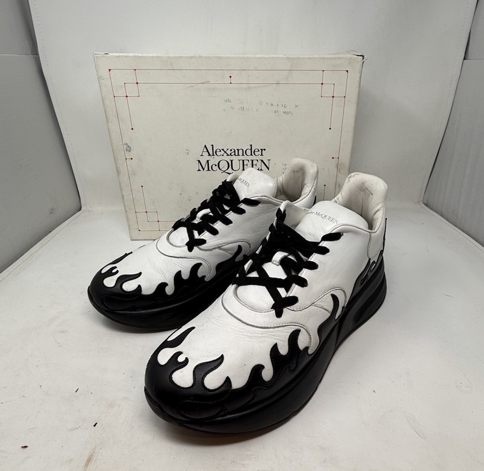 Alexander McQueen Flames Oversized Runner Shoes 575421 Sz 10.5 EU